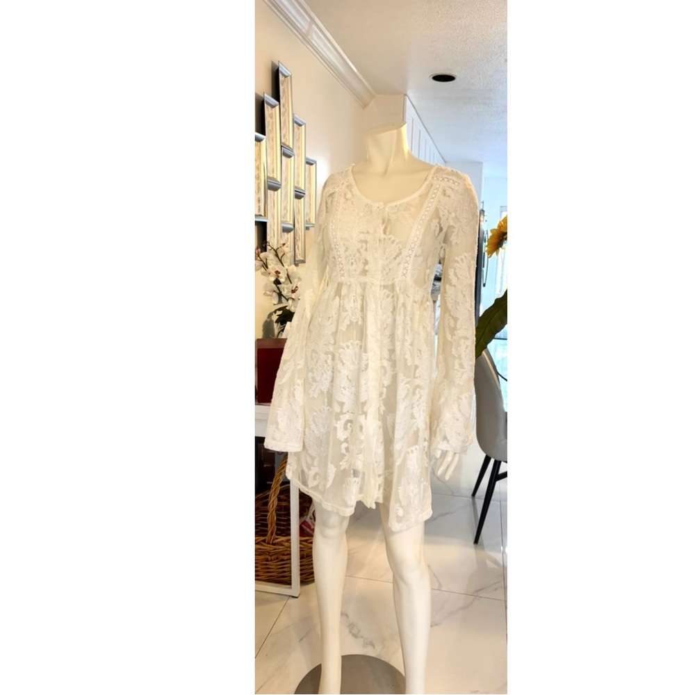 MINKPINK White Lace Mesh Top - Picture 10 of 11
